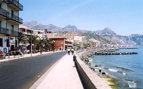 B&B A casa di amici Giardini Naxos Exterior foto