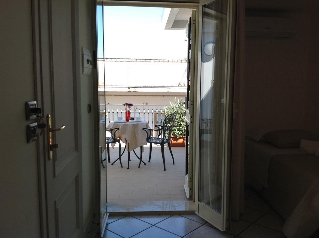 B&B A casa di amici Giardini Naxos Exterior foto